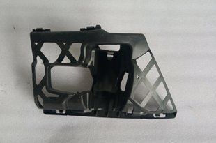 Кріплення переднього бампера (велике) ліве VOLKSWAGEN PASSAT (2016-18), (),