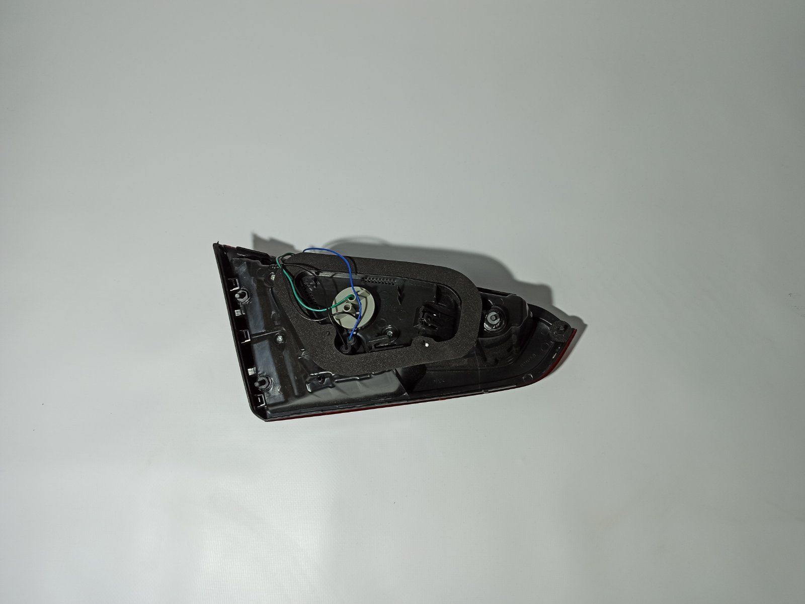 92404B0600 Фонарь внутренний правый KIA FORTE (2016-18), (92404-B0600), (Новая запчасть. Неоригинал высокого качества)