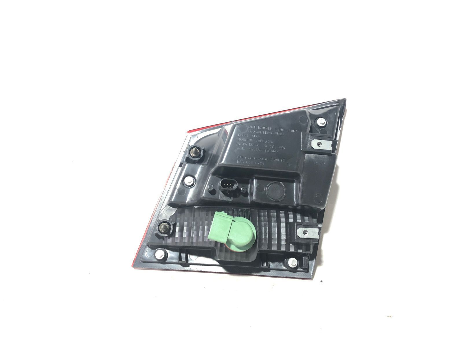 68227131AA Фонарь внутрений левый LED (комплектация crossroad) DODGE JOURNEY (2011-20), (68227131AA), (Новая запчасть. Неоригинал высокого качества)