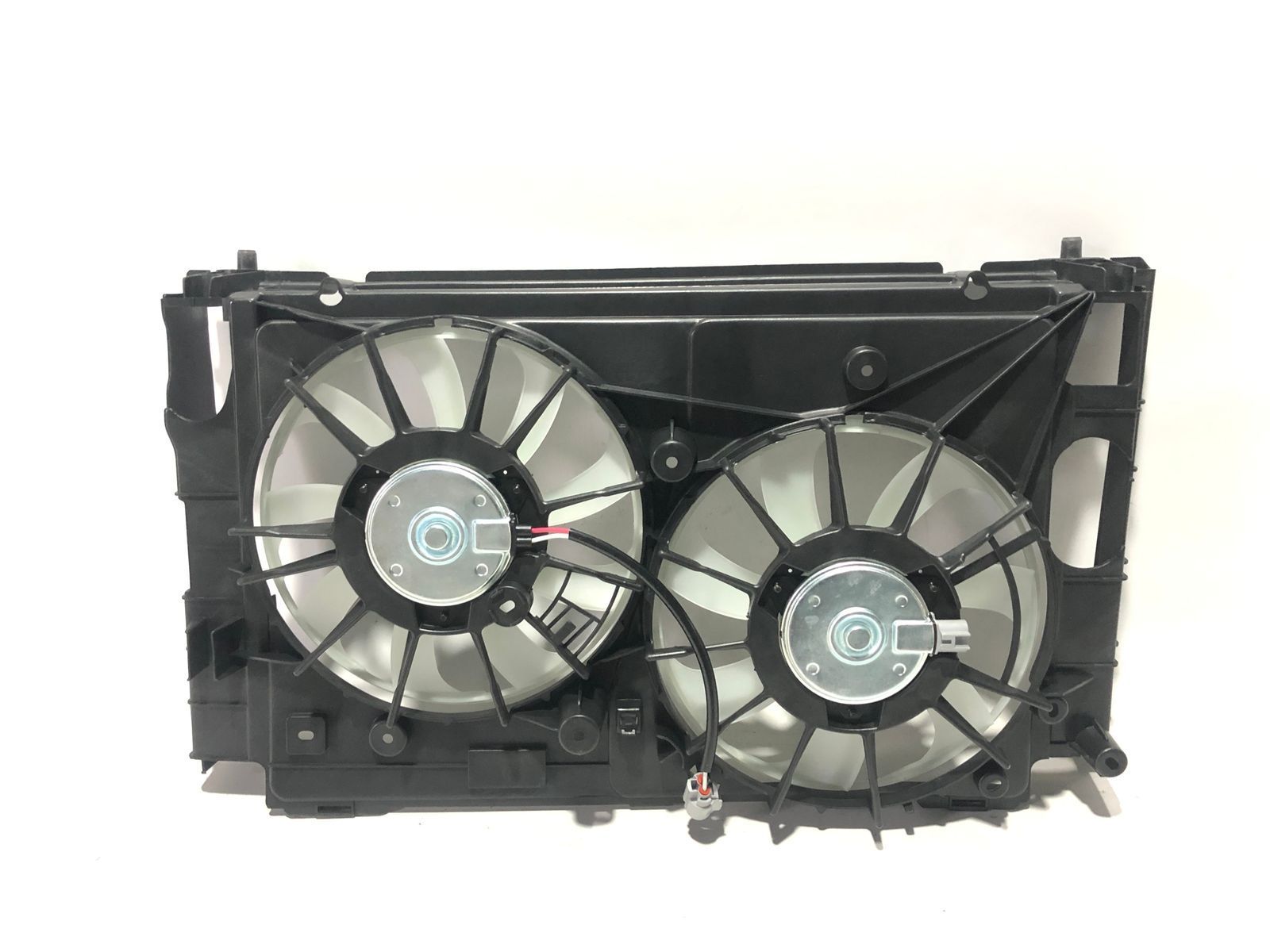 Диффузор в сборе TOYOTA PRIUS HYBRID (2010-17), (), (Новая запчасть. Неоригинал высокого качества)