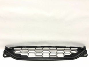 71103T7JH00 Решітка бампера HONDA HR-V (2016-18), (71103-T7J-H00),