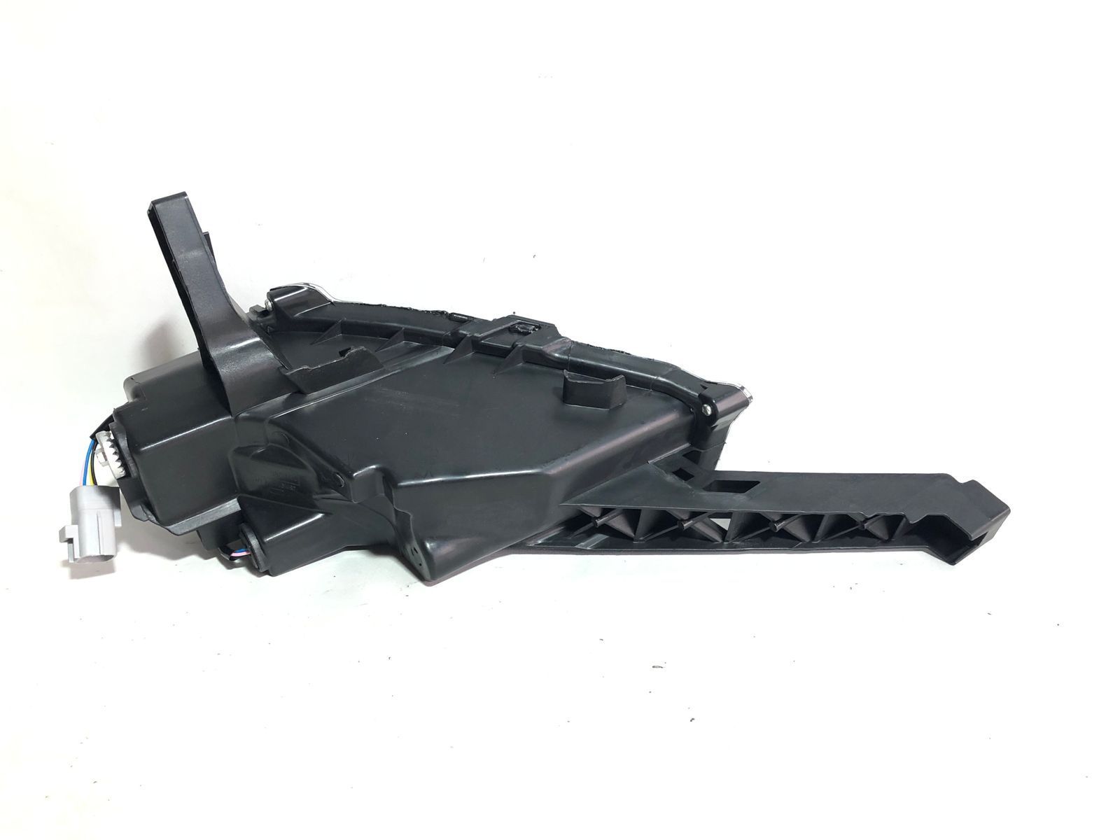 8122078020 Протитуманка ліва комплектація f-sport LEXUS NX (2017-20), (81220-78020),