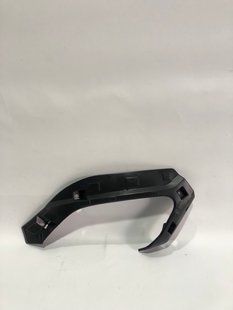 FK7B17G772A Крепление накладки выхлопной трубы правое FORD EDGE (2015-18), (FK7B-17G772-A), (Новая запчасть. Неоригинал высокого качества)
