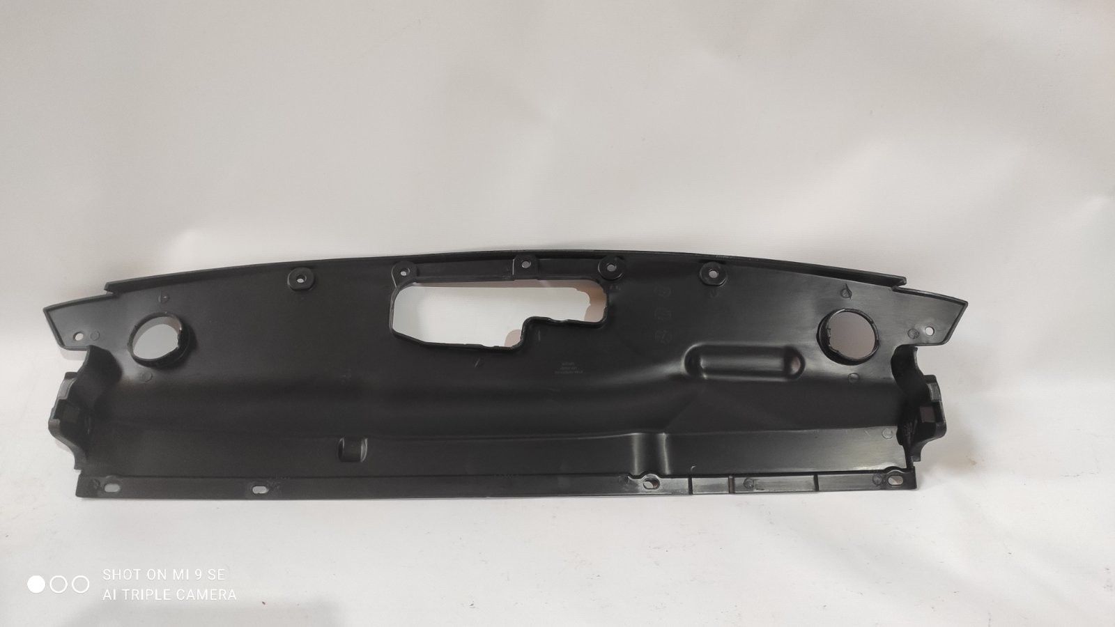 FT4Z16A238A Накладка замка капота FORD EDGE (2015-18), (FT4Z-16A238-A), (Новая запчасть. Неоригинал высокого качества)