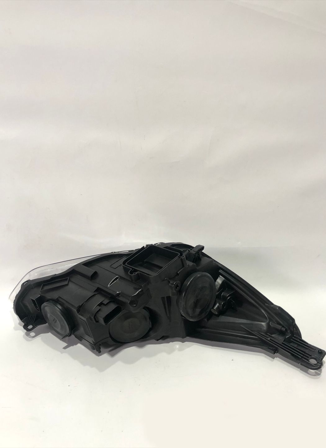 F1EZ13008GT Фара левая White FORD FOCUS (2015-18), (F1EZ-13008-GT), (Новая запчасть. Неоригинал высокого качества)