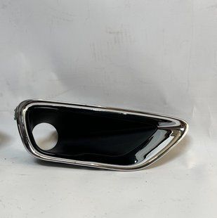 68261710AA Накладка противотуманки правая с хромом JEEP GRAND CHEROKEE (2017-20), (68261710AA), (Новая запчасть. Неоригинал высокого качества)