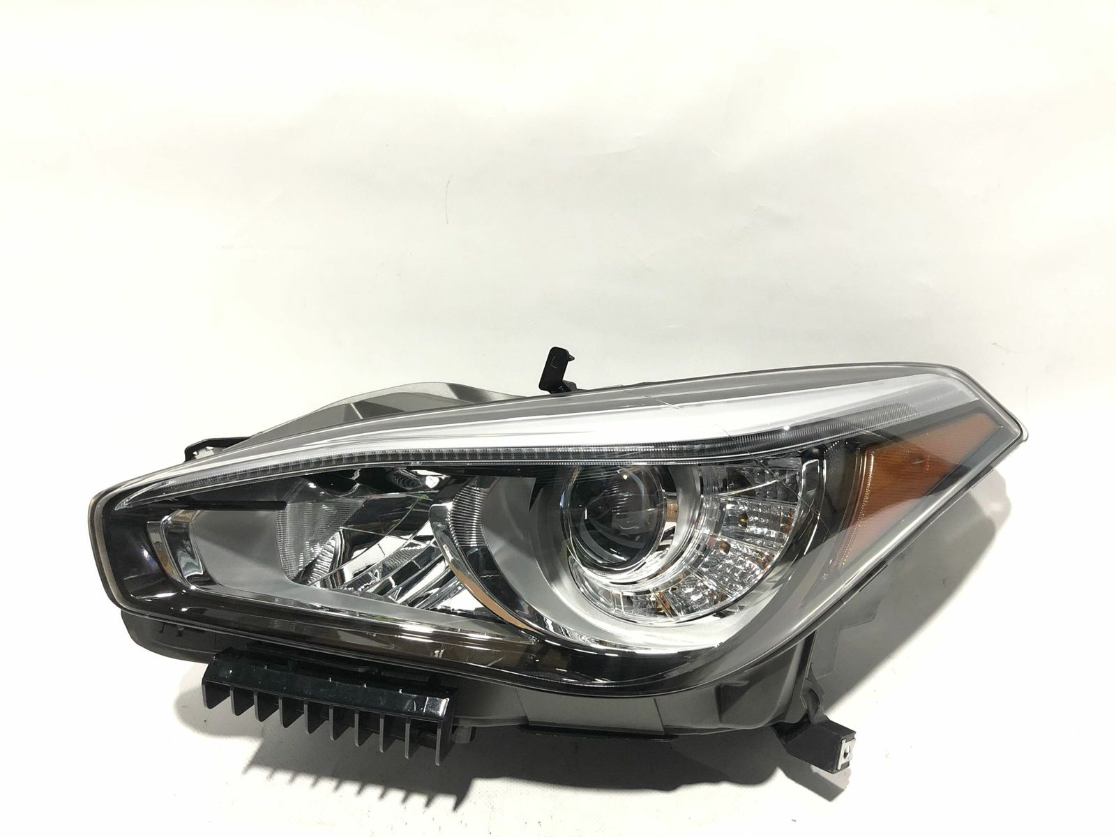 260604AP0B Фара левая LED без AFS INFINITI Q70 (2014-19), (260604AP0B), (Новая запчасть. Неоригинал высокого качества)