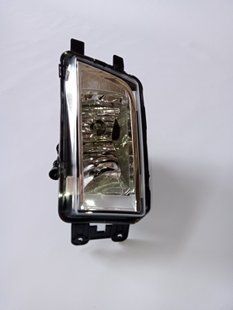 561941700C Протитуманна фара права VOLKSWAGEN PASSAT (2016-18), (561-941-700-C),