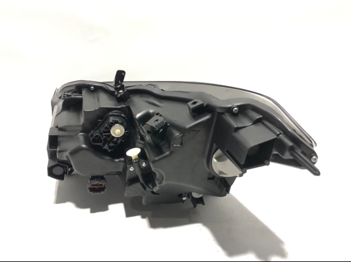 260104AP0B Фара права LED без AFS INFINITI Q70 (2014-19), (260104AP0B),
