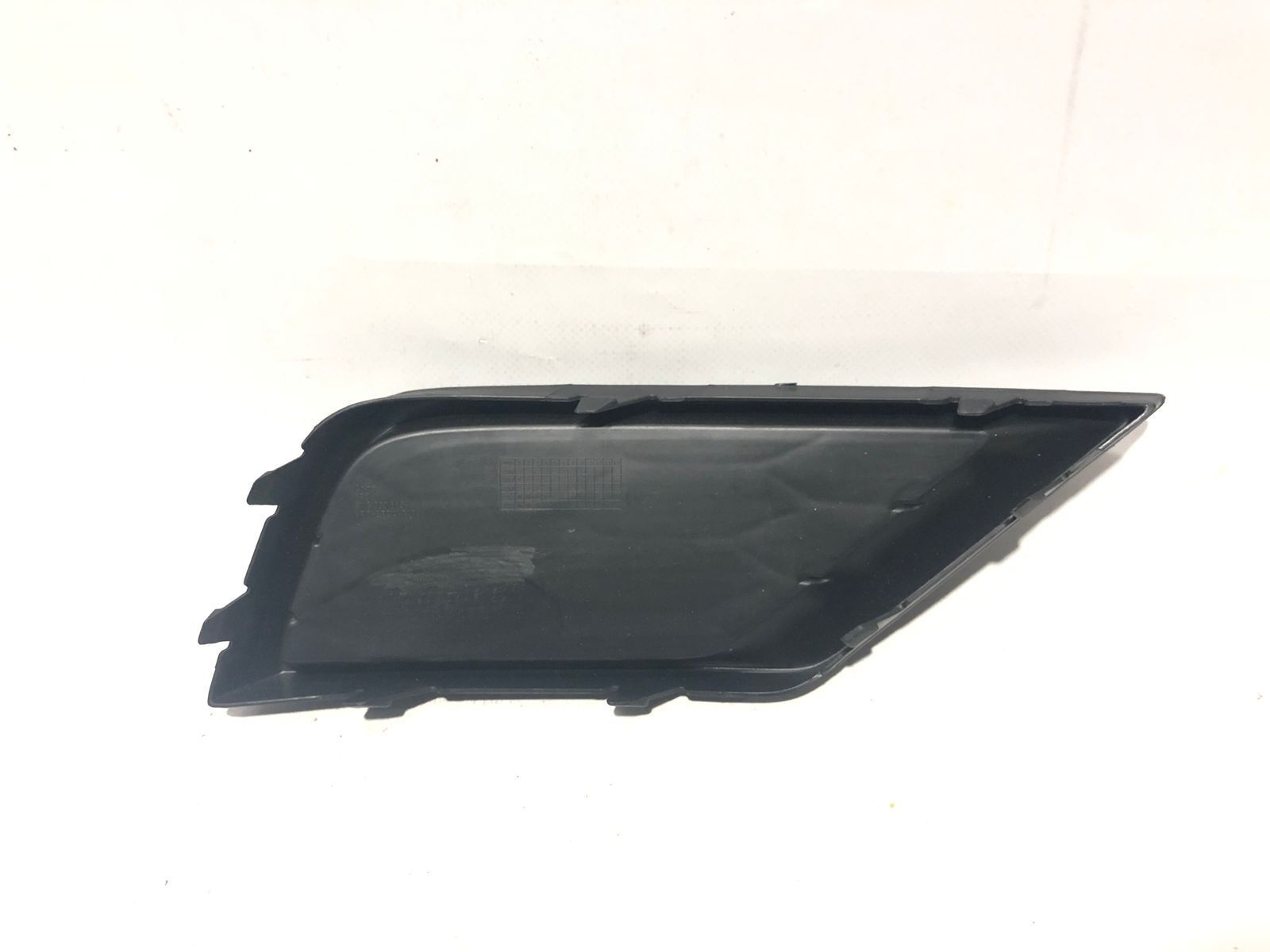 5NN8536659B9 Заглушка переднего бампера декоративная левая VOLKSWAGEN TIGUAN (2018-20), (5NN-853-665-9B9), (Новая запчасть. Неоригинал высокого качества)