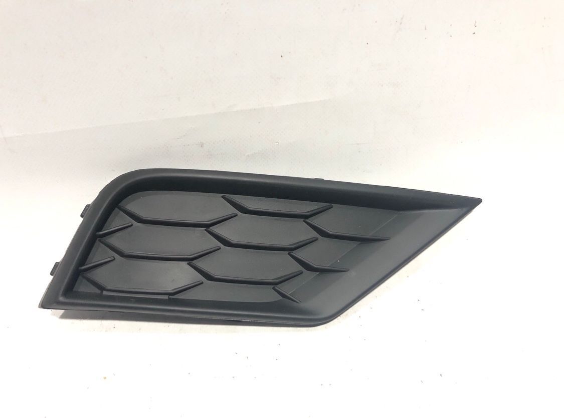 5NN8536669B9 Заглушка переднего бампера декоративная правая VOLKSWAGEN TIGUAN (2018-20), (5NN-853-666-9B9), (Новая запчасть. Неоригинал высокого качества)
