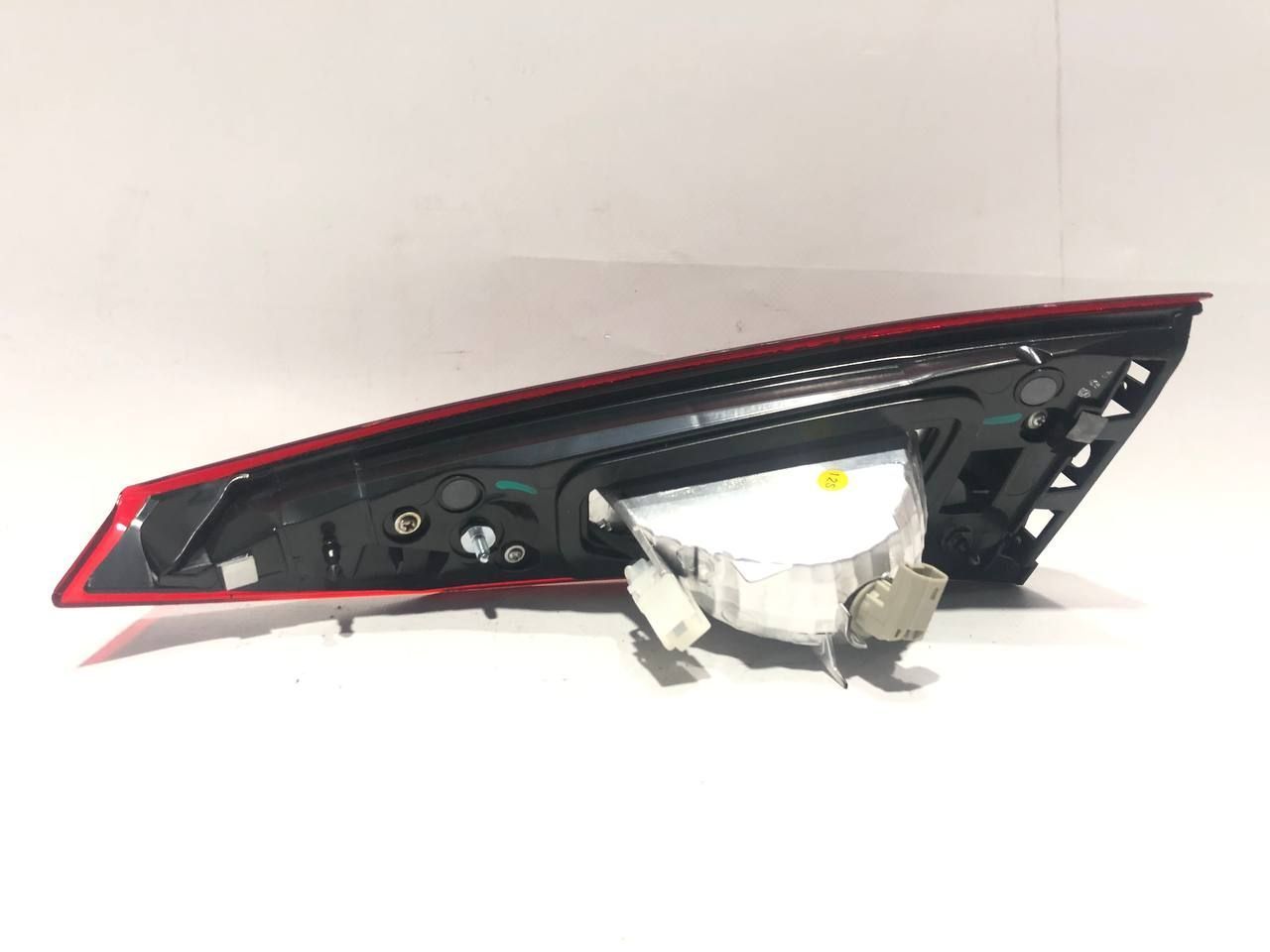 B53W513G0A Ліхтар внутрішній LED лівий MAZDA 3 (2017-18), (B53W-51-3G0A),