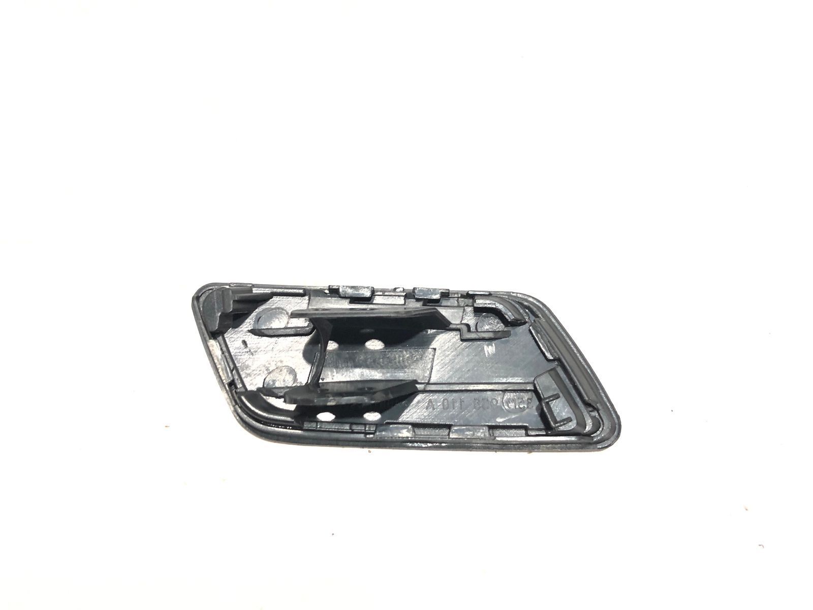 3C8955109AGRU Заглушка омывателя фар левая VOLKSWAGEN СС (2013-17), (3C8-955-109-A-GRU), (Новая запчасть. Неоригинал высокого качества)