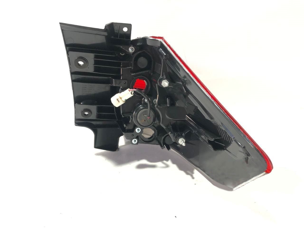 265556FL0A Фонарь LED левый наружный NISSAN ROGUE (2017-19), (265556FL0A), (Новая запчасть. Неоригинал высокого качества)
