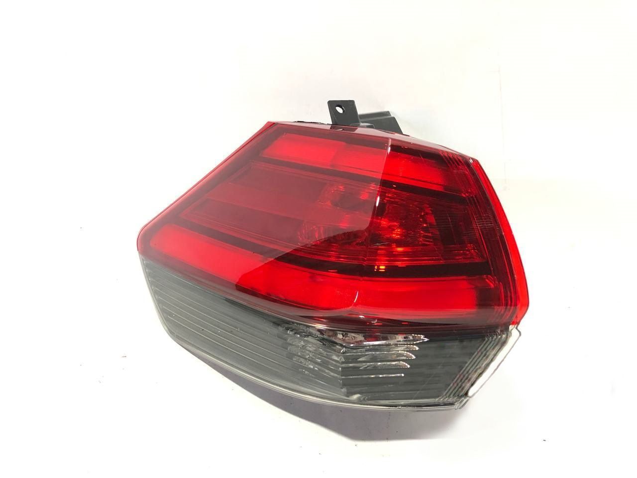 265556FL0A Фонарь LED левый наружный NISSAN ROGUE (2017-19), (265556FL0A), (Новая запчасть. Неоригинал высокого качества)