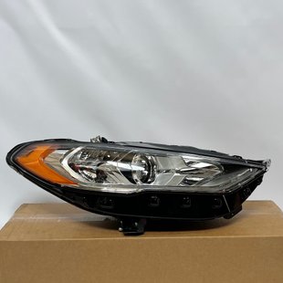 HS7Z13008G Фара права галоген с led дхв FORD FUSION (2017-20), (HS7Z-13008-G),