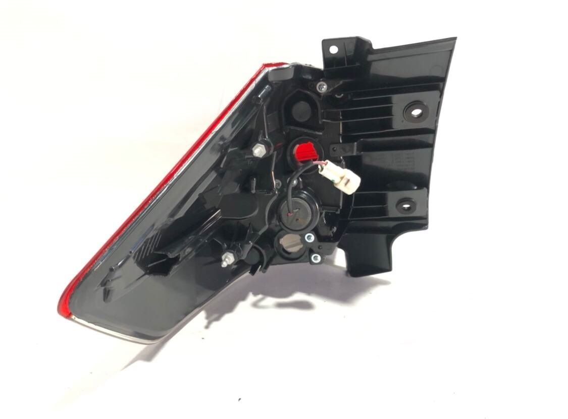 265506FL0A Фонарь LED правый наружный NISSAN ROGUE (2017-19), (265506FL0A), (Новая запчасть. Неоригинал высокого качества)