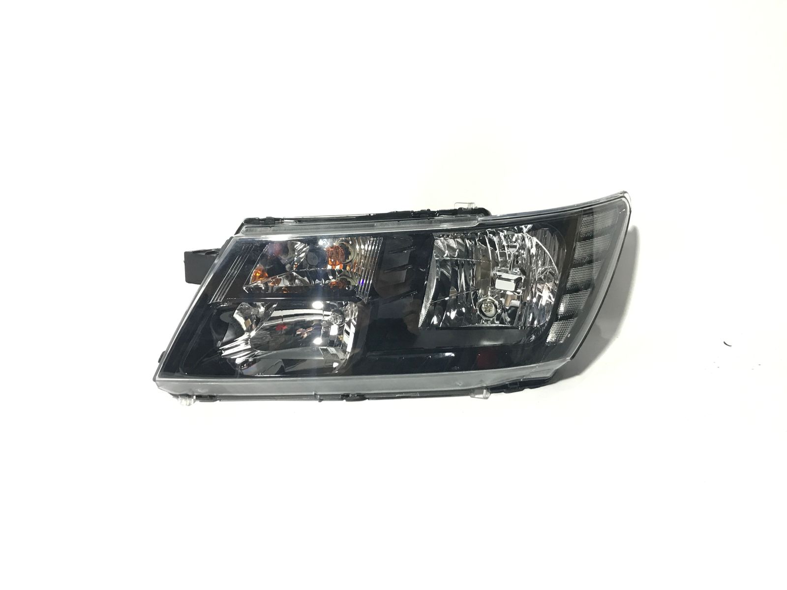 68227073AA Фара левая темная (белый поворот) DODGE JOURNEY (2011-20), (68227073AA), (Новая запчасть. Неоригинал высокого качества)